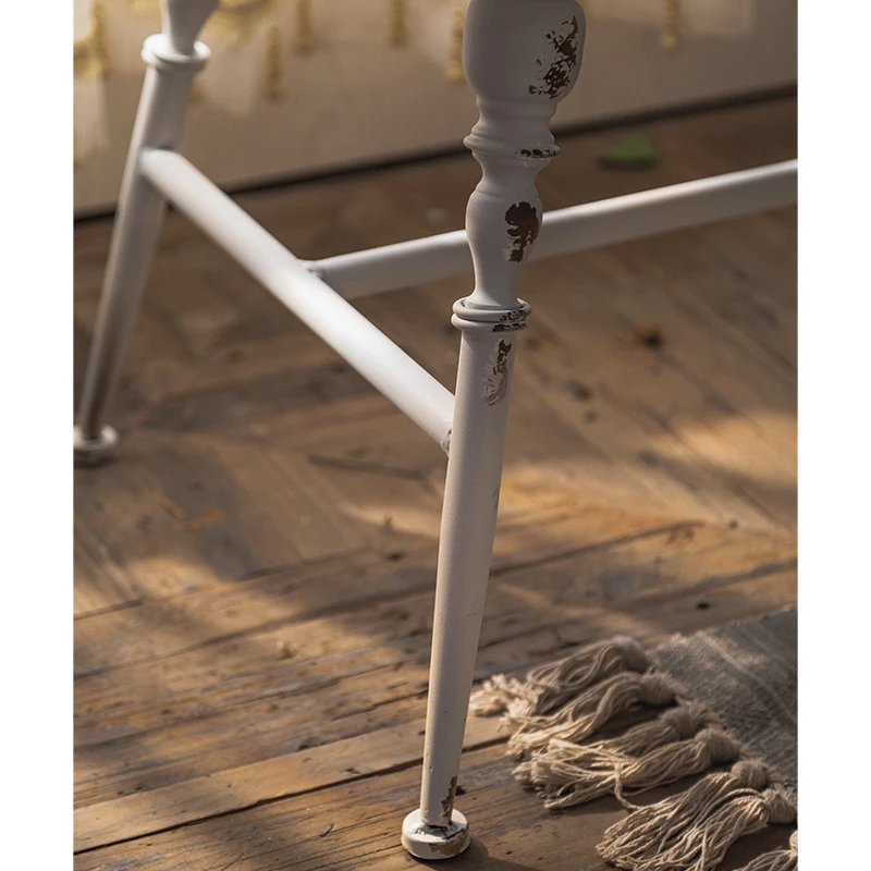 New High Quality Antique European Distressed Metal Outdoor Garden Seating Bench At Wholesale Price From China Manufacturer