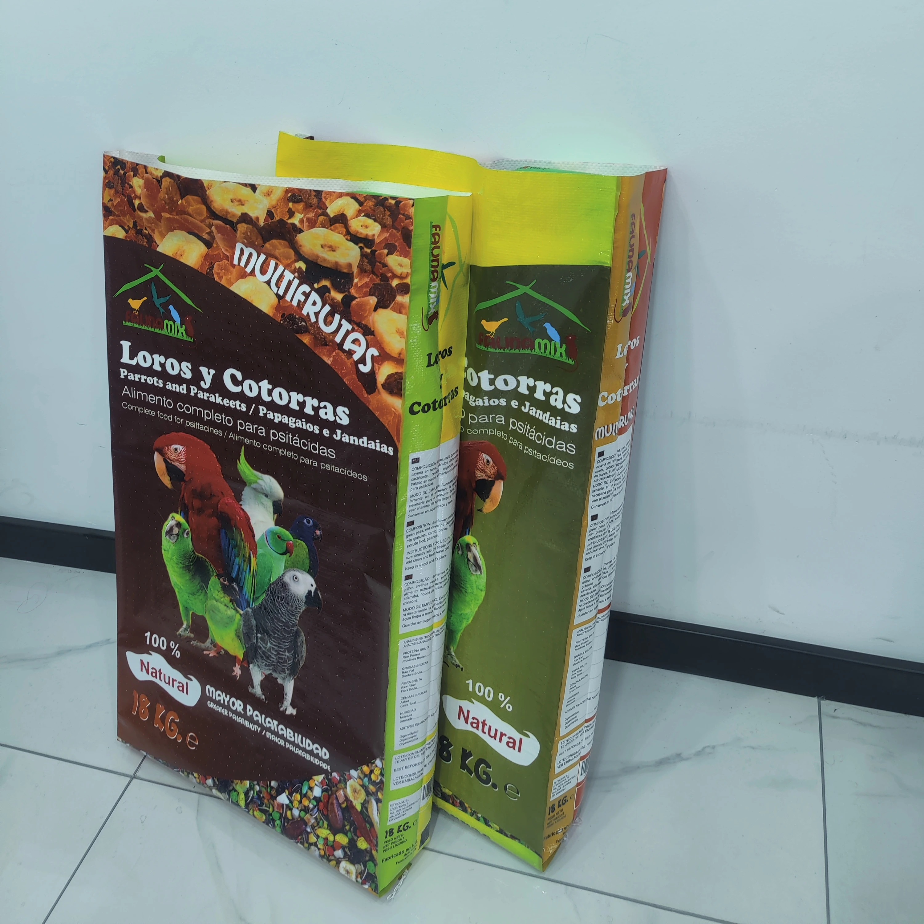 empty customized 18kg gusset pp woven animal feed bopp parrots feed bag with matt lamination bird budgies food packaging bag