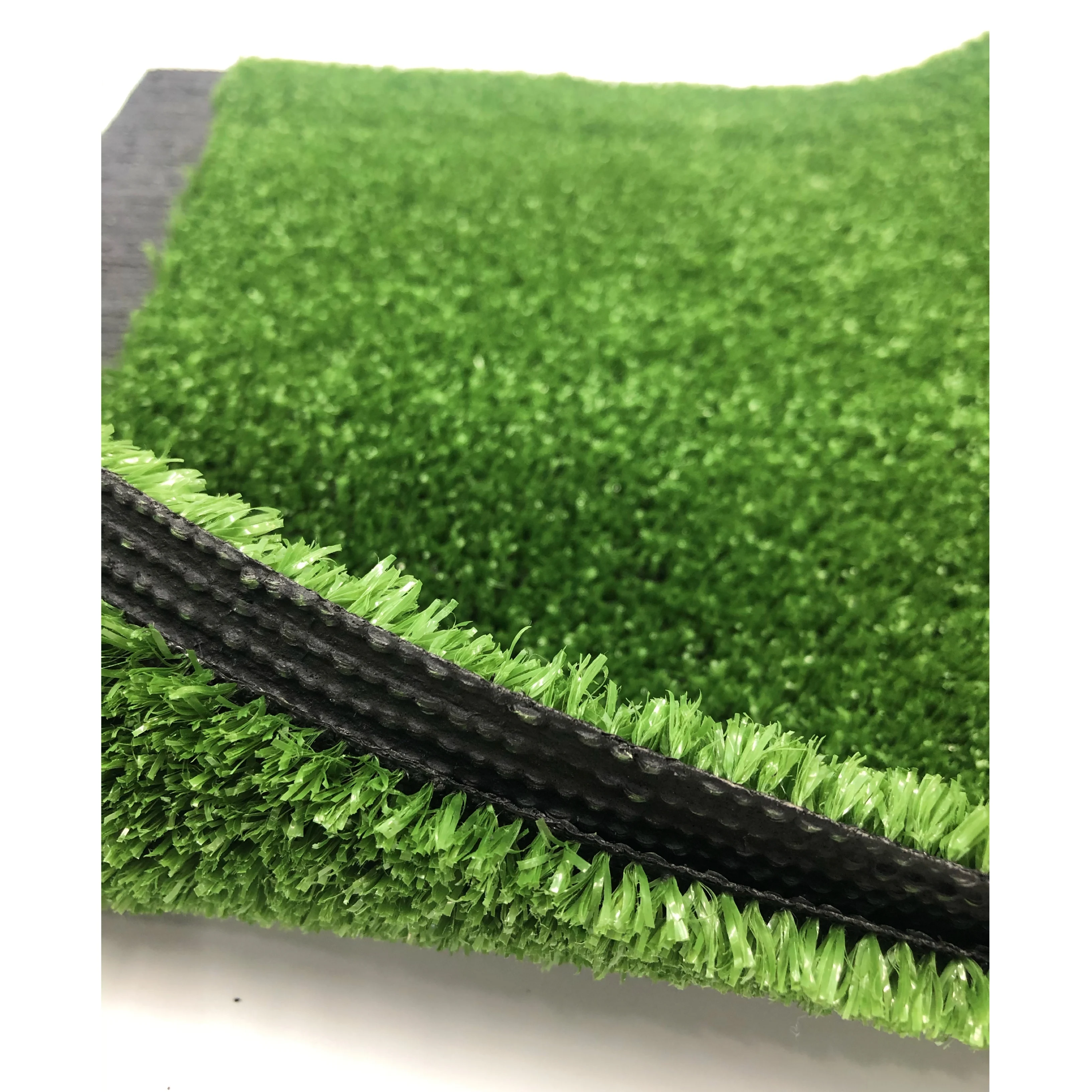 Artificial Grass Emerald Green Cheap Cost Short Pile Height Synthetic Grass For Decoration