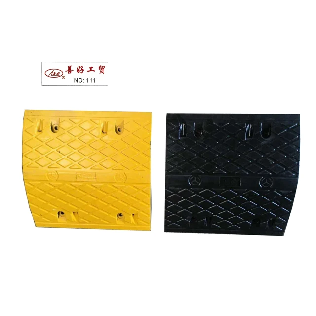 yellow cast steel speed bump for traffic speed breaker road hump
