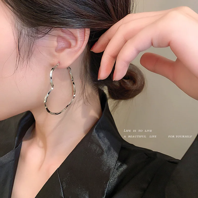 Fashion 925 Silver Needle Love Plain Ring Heart  Earrings Retro Metallic Exaggerated Women Jewelry