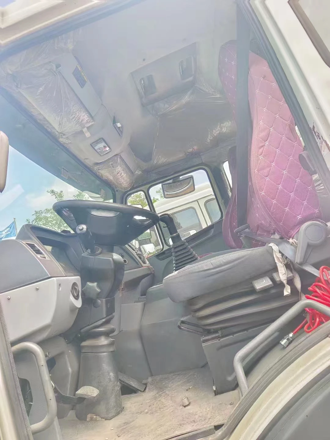 Hot Selling Mitsubishi Manual Beiben 6x4 Euro 5 Transport Tractor New 380 Horsepower Diesel Fuel Left Fast Second-Hand Cheap