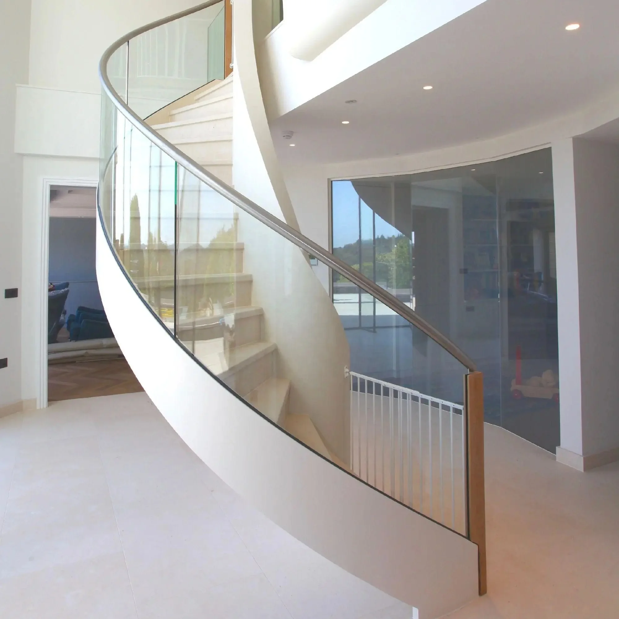 Factory Good Price Wrought Iron  Balustrade & Handrail Indoor Staircase White Oak Stair Tread For Wooden Tread Spiral Stair