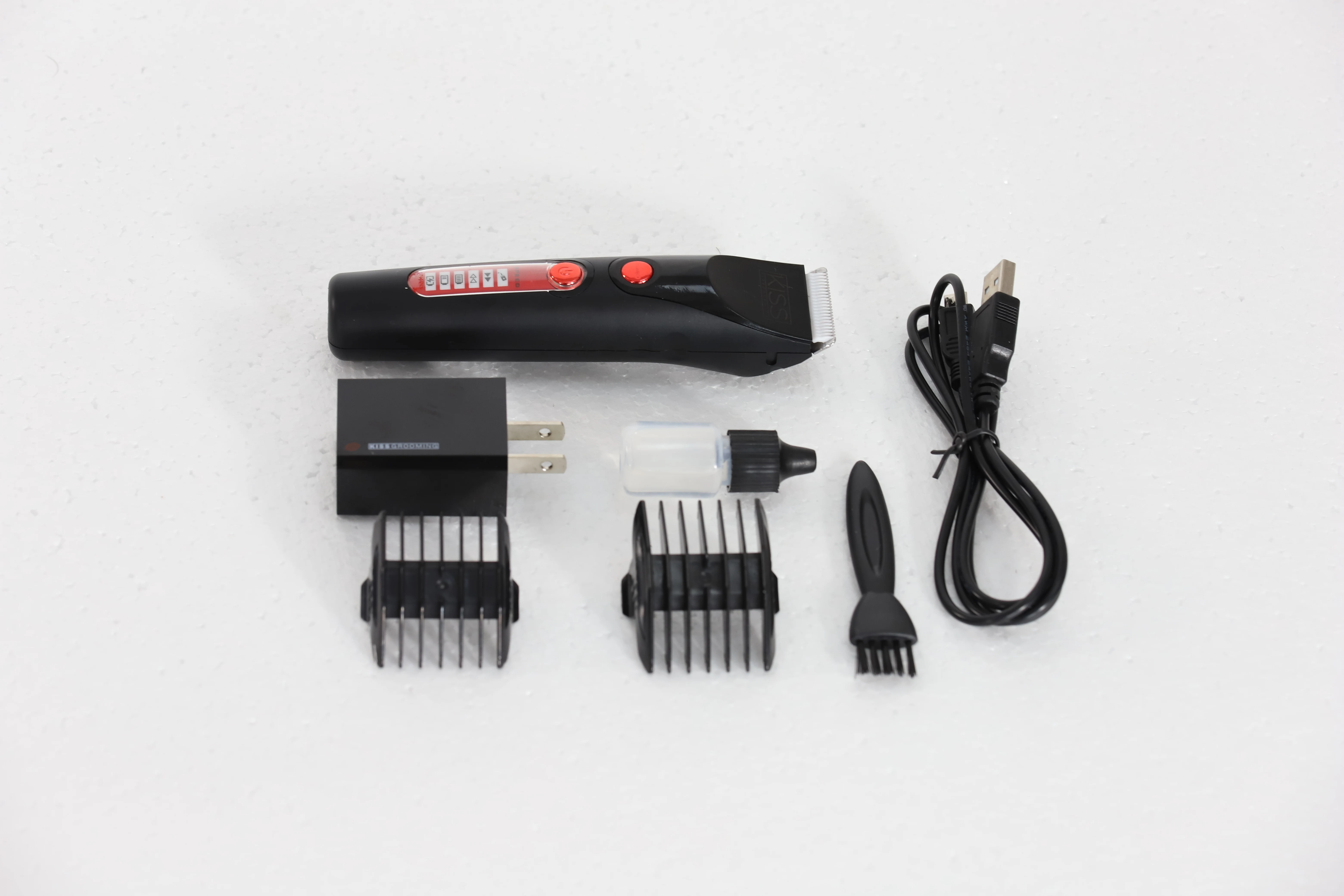 Super lightweight Rechargeable Pet Trimmer Long Running Time Low Noise Pet Hair Clippers