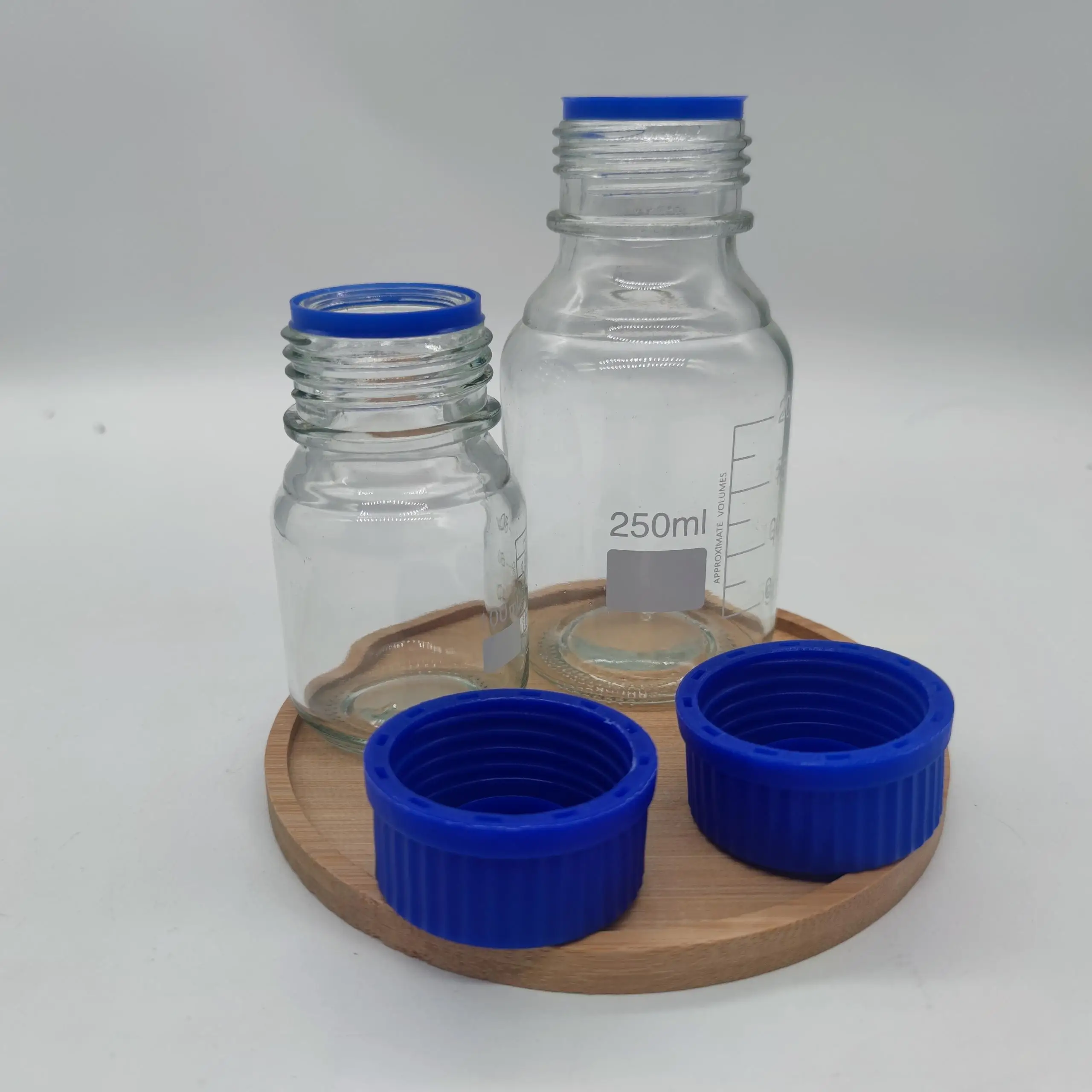 Laboratory Round Bottom GL45 Blue Screw Cap Glass Media Storage Reagent Bottle in Wholesale Price