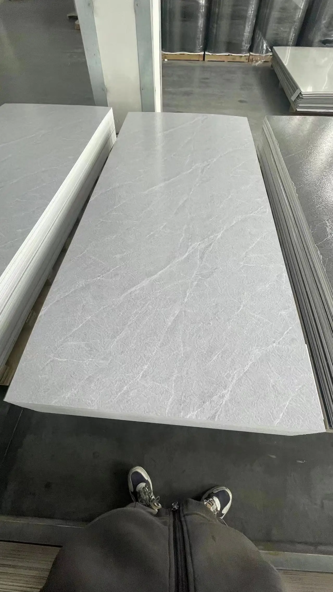 High Glossy 2024 Modern Style 1220*2440 mm UV Board White Marble Wall Panel for Background Wall decoration