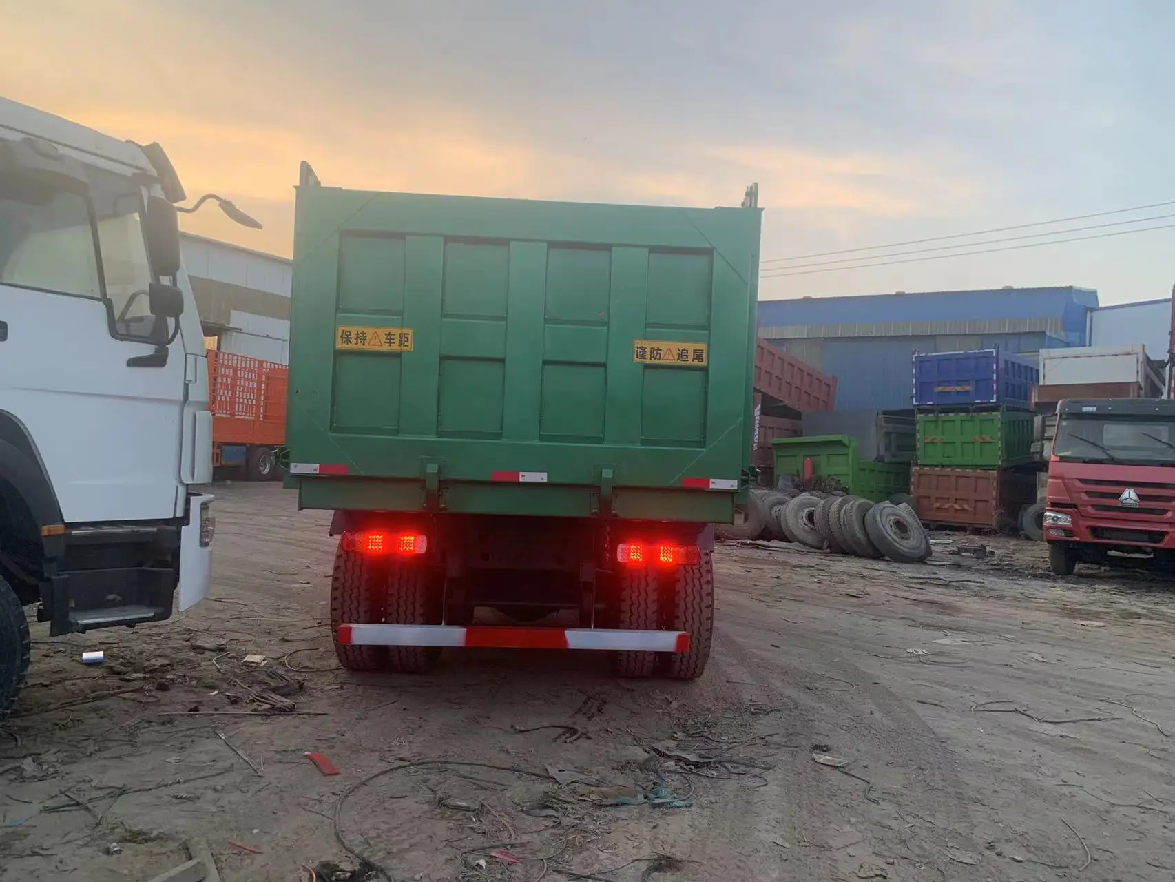 Used in mining/ construction, Howo widely used 6x4 heavy duty tipper howo dump truck