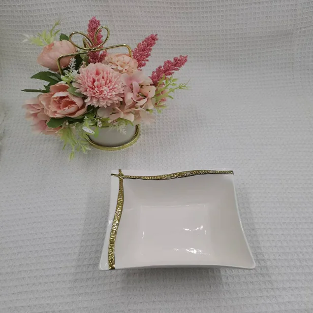 Creative modern light luxury electroplated chain ceramic dinner set for restaurant fruit salad pastry plate and bowl