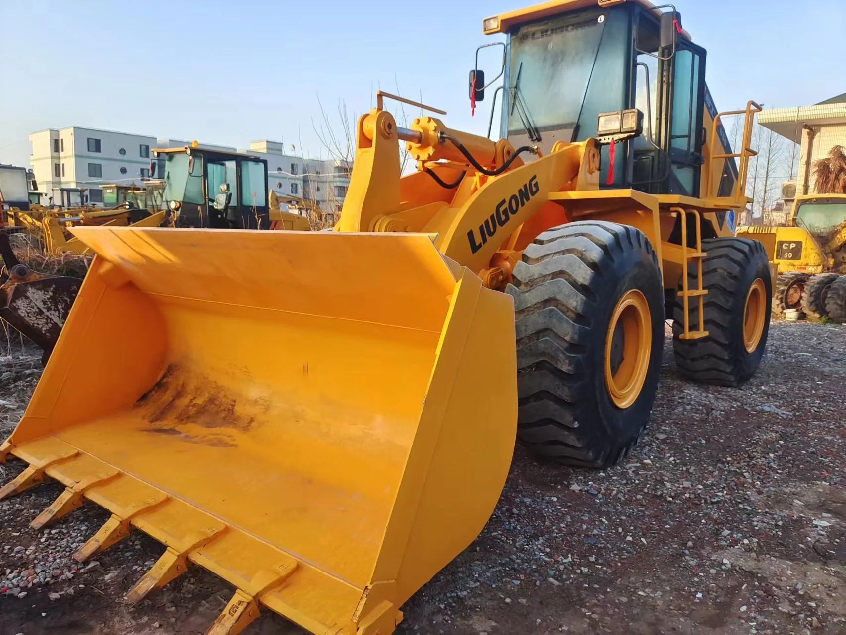 Cheap Price Used Backhoe Loader Second Hand 4 Ton 5 Ton 6 Ton 7 Ton SDLG LG956L Backhoe Loader for Sale
