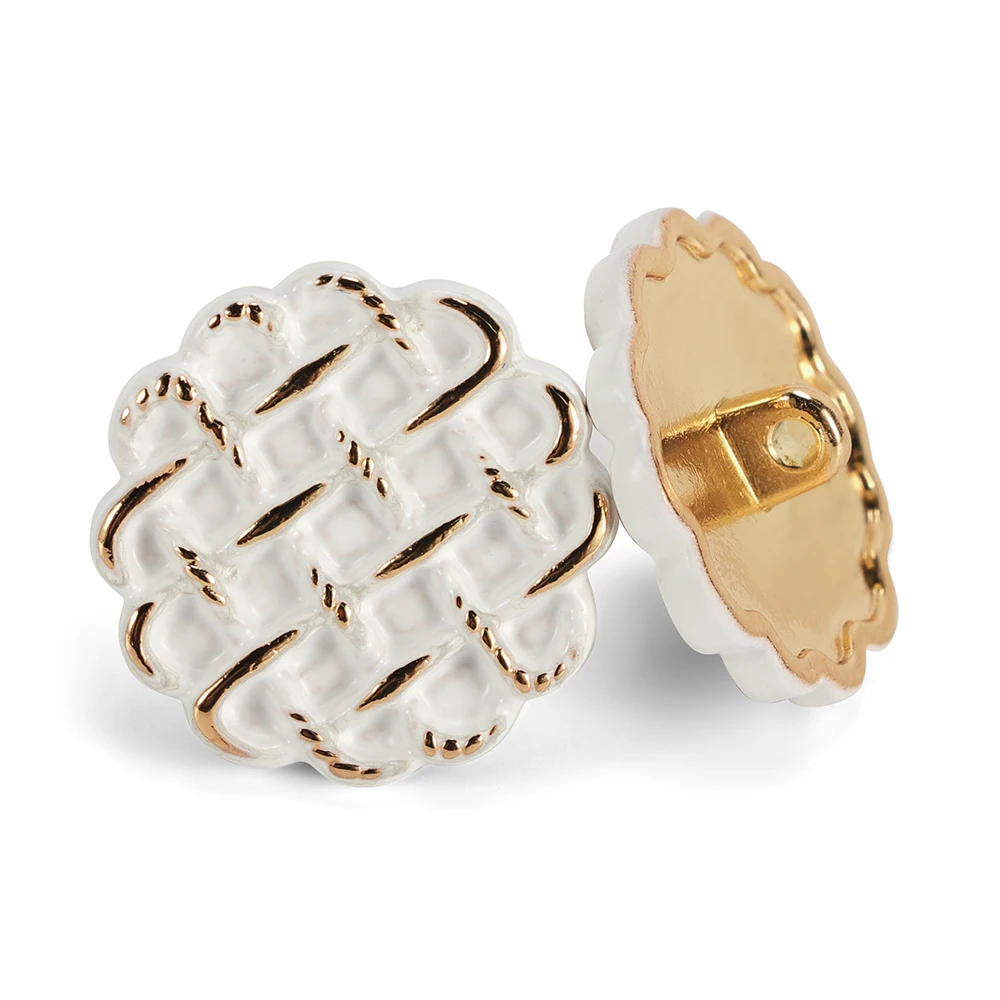 Роскошная металлическая текстурная пуговица 20 мм в форме белого цветка для верхнего слоя