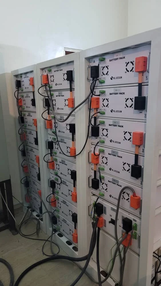 48V 100Ah 200Ah 280Ah Solar Battery BESS Packed solar power storage battery rock mounted lithium battery long service lifespan