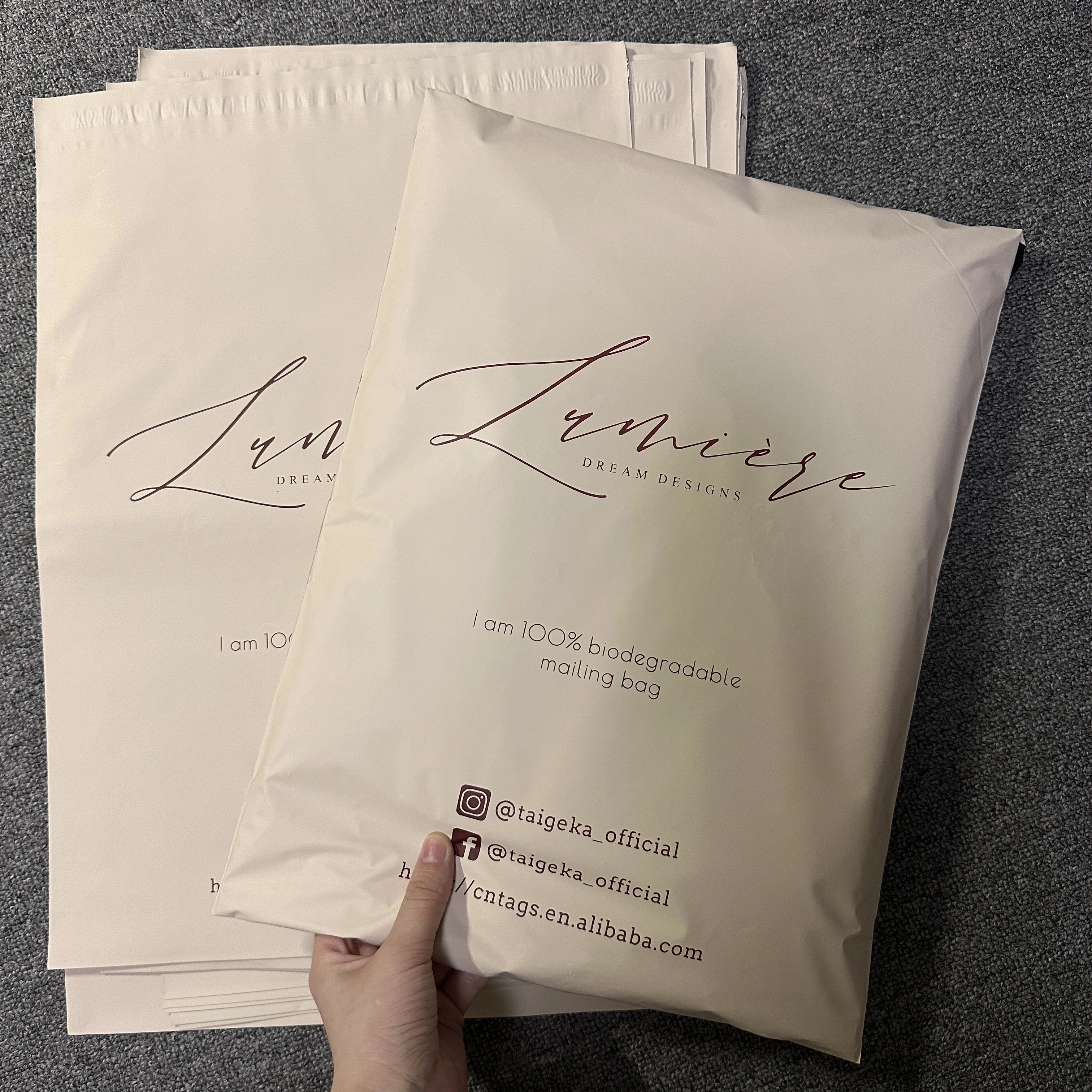 Custom Eco-Friendly Pink Co-Ex Poly Mailers Factory Wholesale Shipping Envelopes Print Surface Mailing Bag/Courier/Bag Clothing
