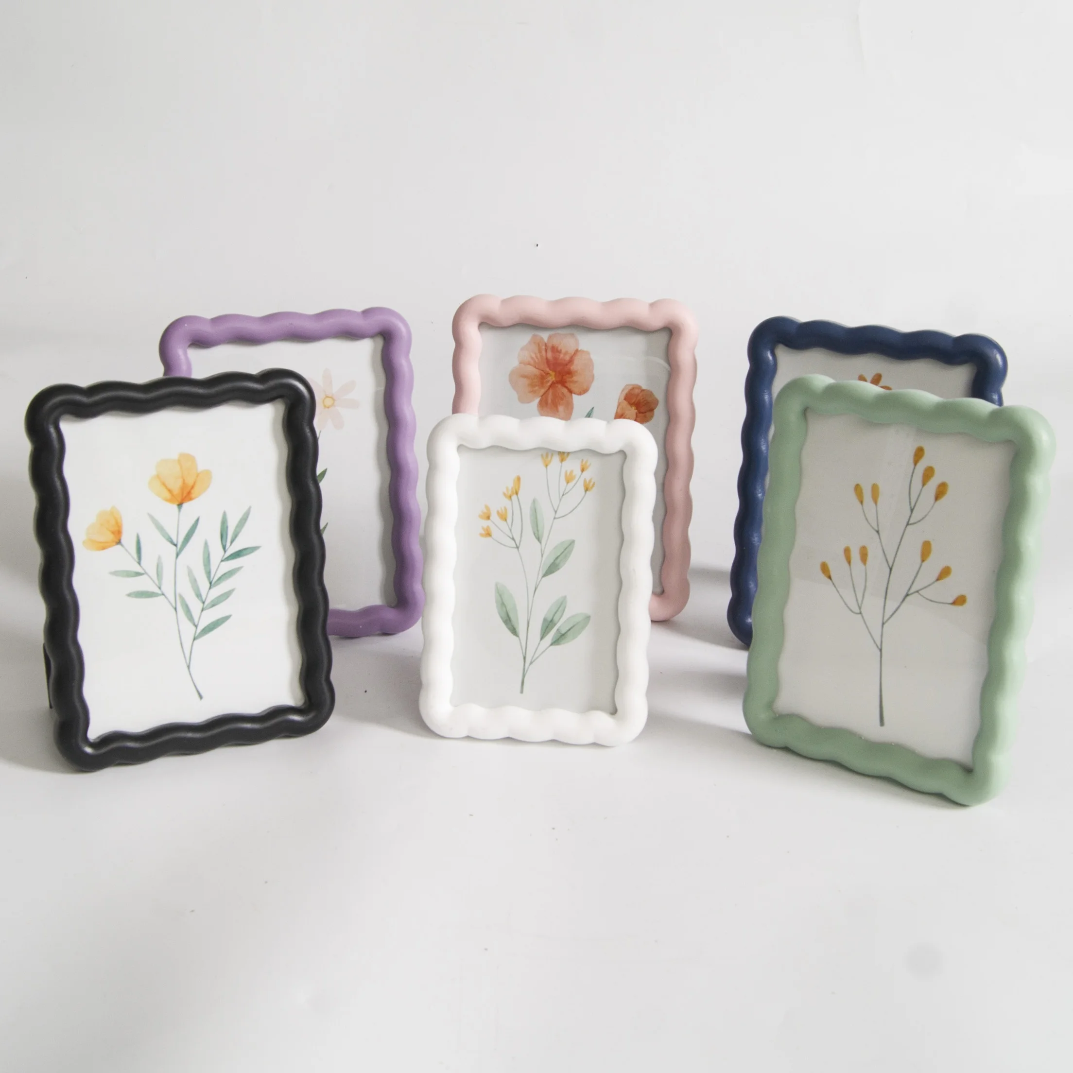 PHOTA Irregular Shape Picture Frame with Customized Size