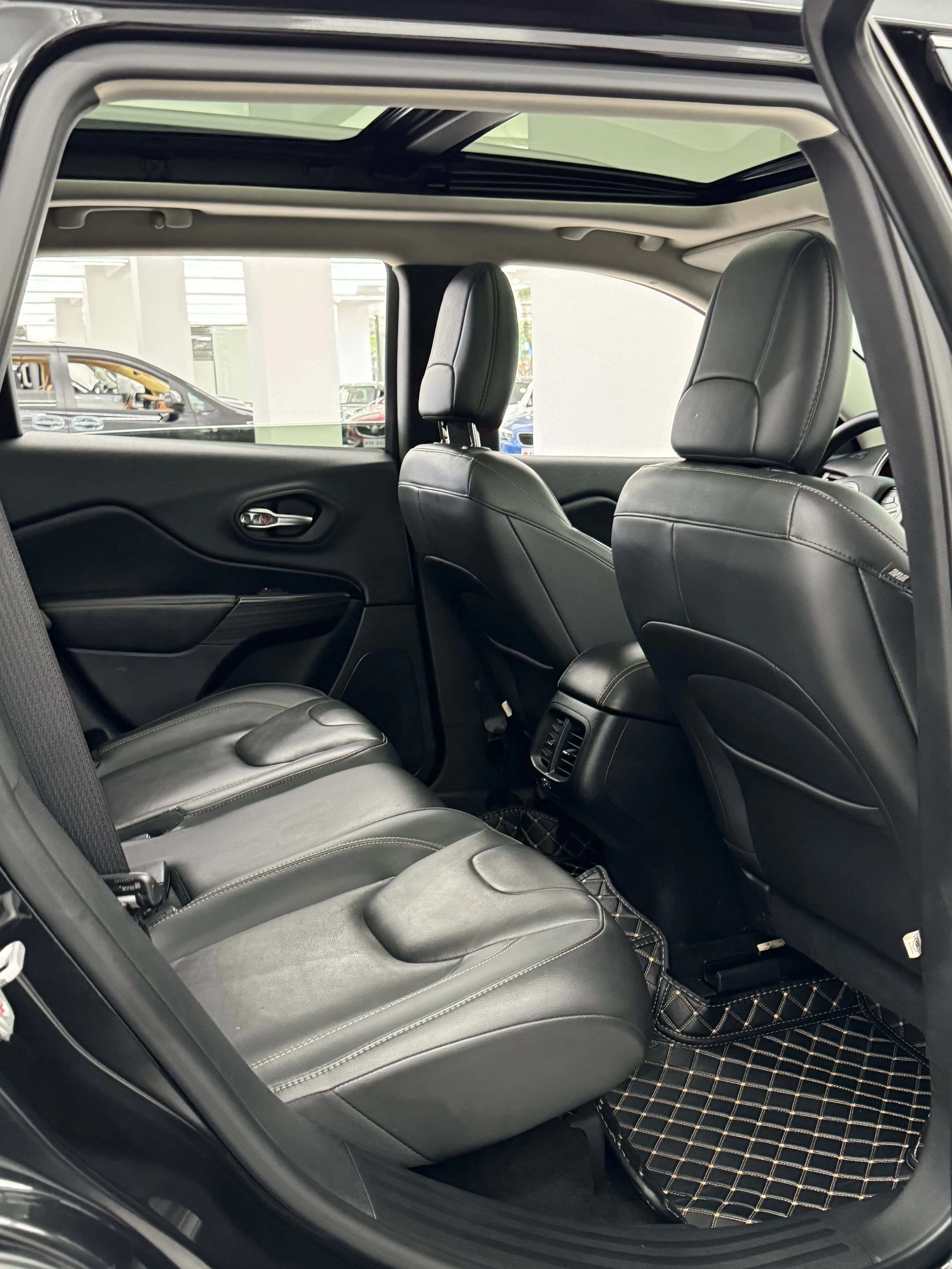 Jeep Cherokee 2017 2 0 л Superior Edition