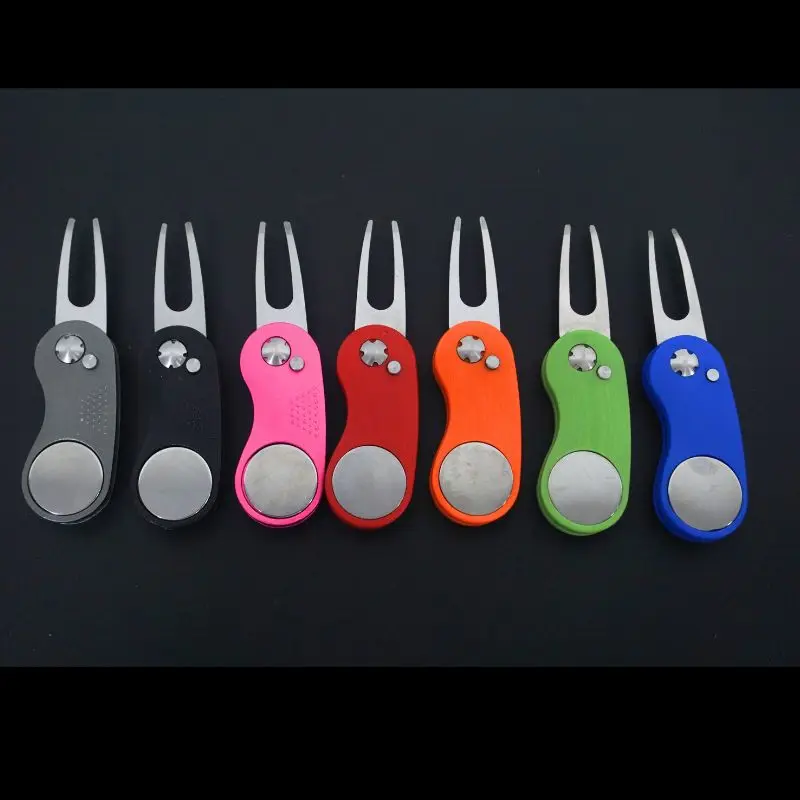 Wholesale Magnetic clip golf folding personalized golf divot tool ball marker