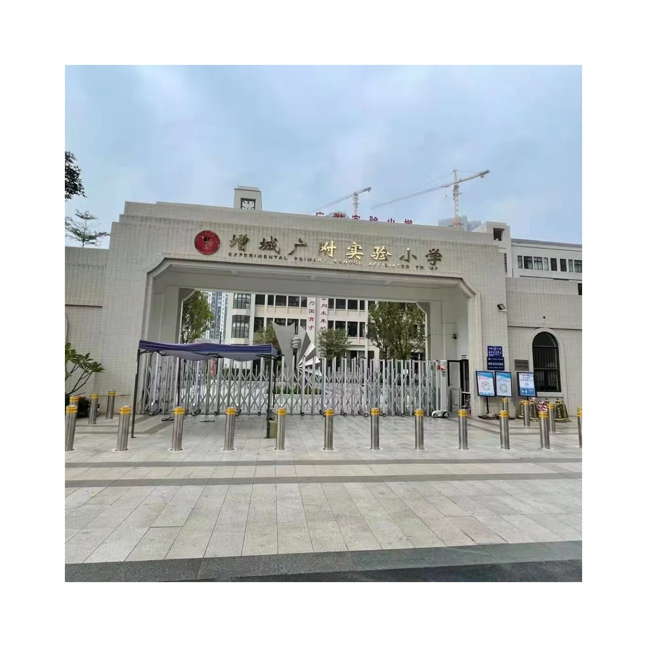 Stainless Steel Hydraulic Semi-Automatic Parking Bollards Residential Traffic Control Security Bollard for Outdoor Use