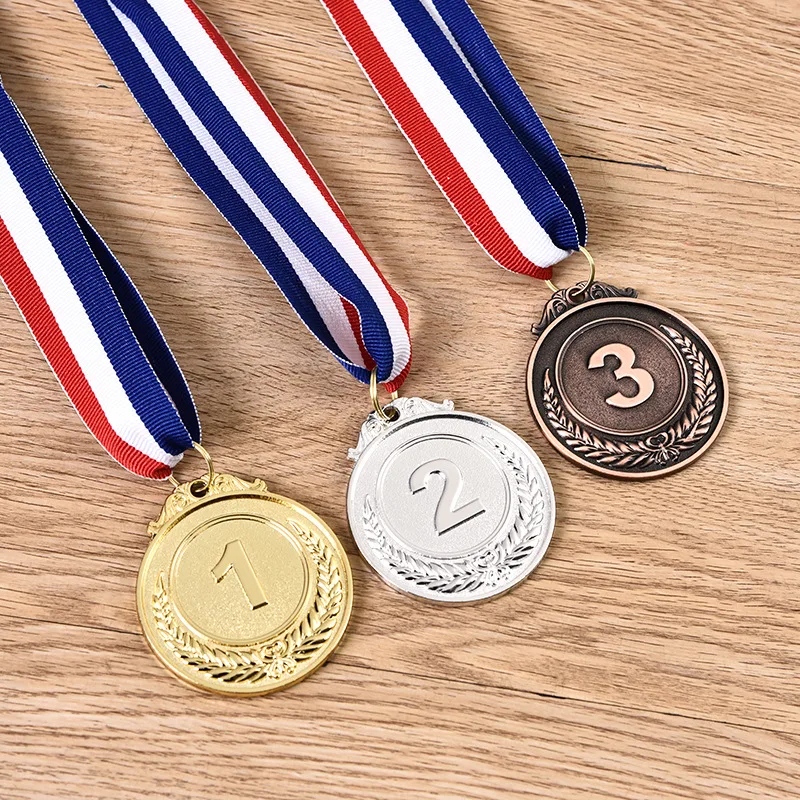Custom Gold Award Badminton Baseball Basketball Marathon Running Challenge Sport Medals 3D Sport Football Soccer Metal Medal