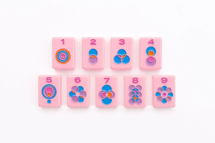 Custom Acrylic Petal Pink Mahjong Tiles Creative Modern Acrylic Mahjong Game Set Entainment For Living Room