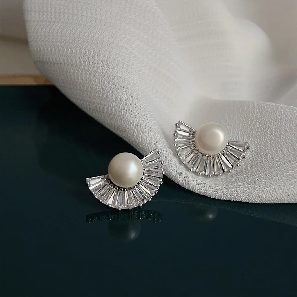 Элегантный дизайн белый циркон натуральный пресноводный жемчуг серьги запятнанные без веера жемчужные шпильки для женщин