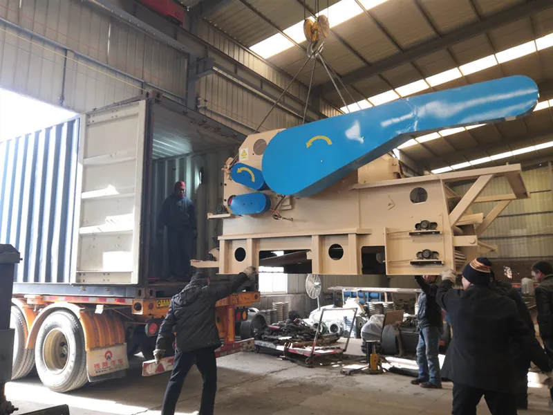 Tree log wood chipper/ wood crushing machine for wood chips with long service life