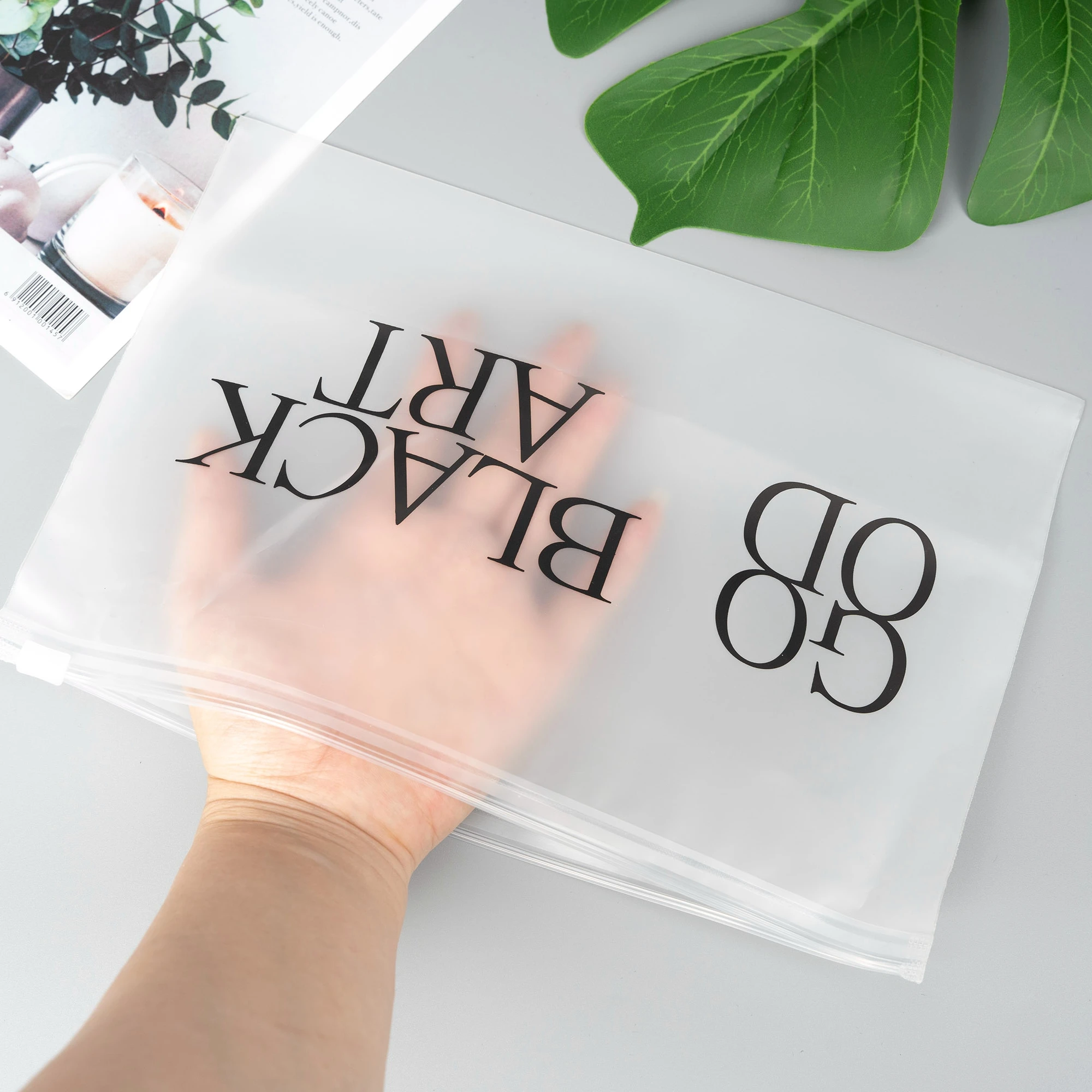 Hot Selling Custom Frosted Transparent Pvc Zipper Bag Plastic Bags Wholesale Zipper Pouch Waterproof