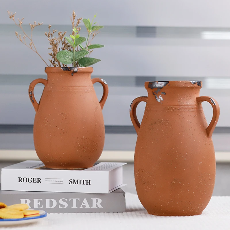 Redeco Unique Design Shabby Chic Vintage Rust Vase Retro Matte Flower Ceramic Vases for Home Decoration