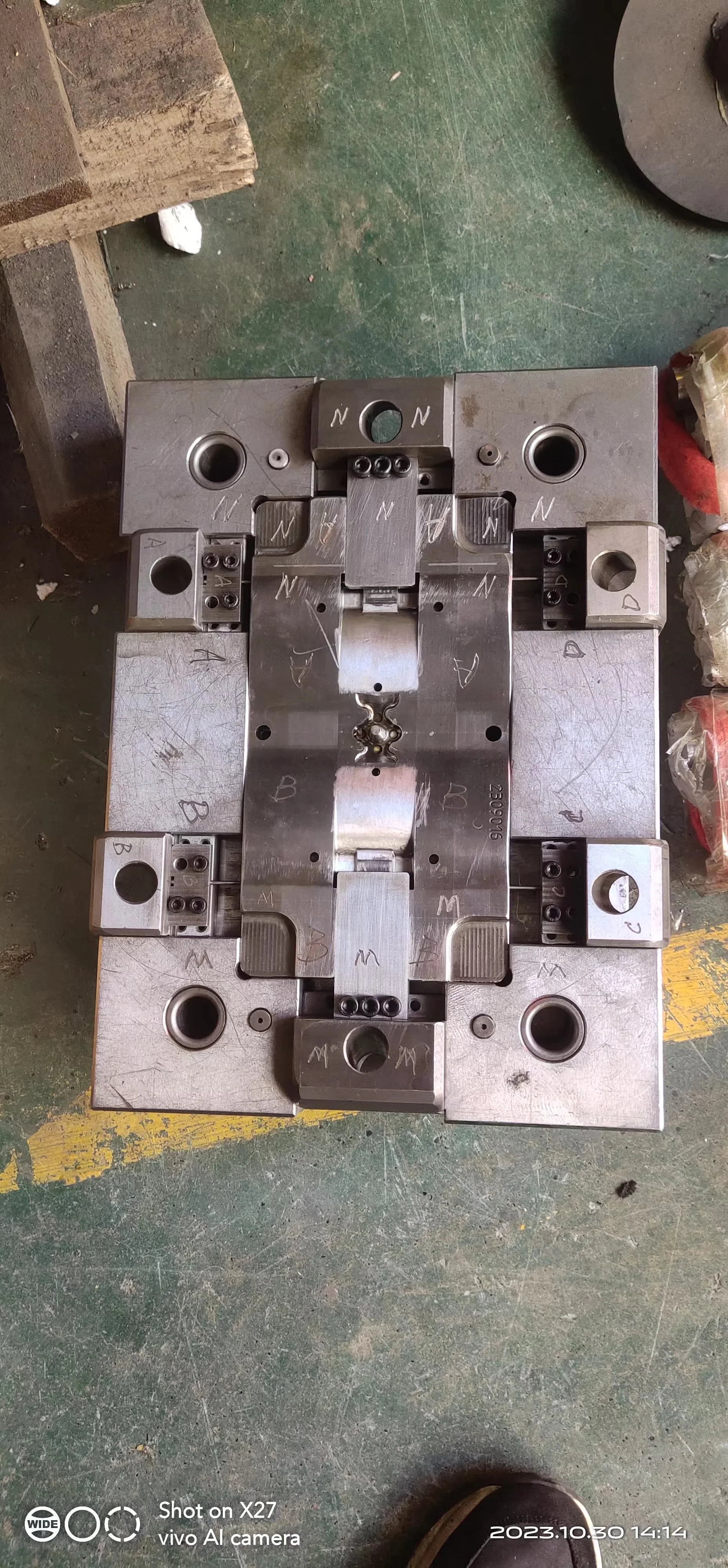 KYY Full Automatic Hot Chamber Die Casting Machine for Making Zinc, Zipper Slider Machinery, Belt Buckle Die Casting Machine