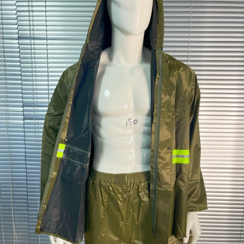 Good Quality Heavy Duty 100% Waterproof Material Top Level Raincoat Raincoat Suit for Mining