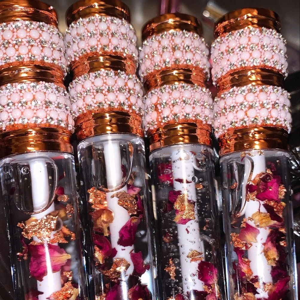 2022 Brand New Popular Design Clear Plumper Vegan Wholesale Cruelty Free Base Gel Pearl Lipgloss Tube 24k Gold Rose Gloss Lip
