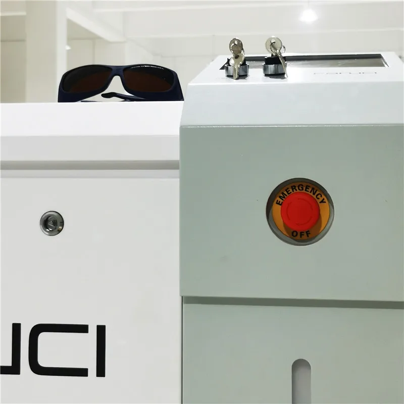 2000W Handheld Cleaning Laser Paint Stripping Machine Portable Laser Rust Removal Machine For Sale