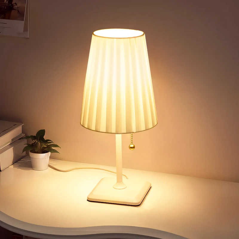Classic Pleat White Linen Fabric Vintage Tapered Empire Lampshade E27 Square Metal Base Pull Chain Switch Bedside Table Lamp