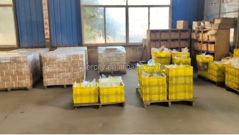 New Latest Design Casting Metal Fixed Eye Snap Leash Hook With Square Swivel Eye Bolt Snap Clip Hook