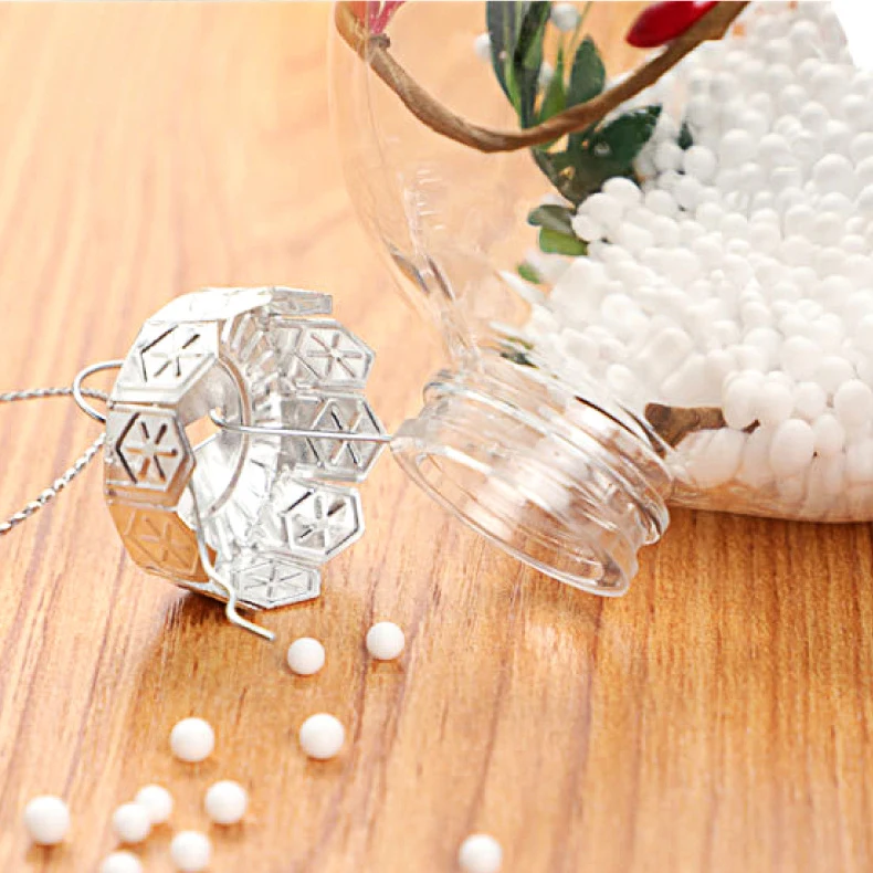 High Quality Christmas Decoration Baubles Transparent PET Plastic Ball Creative Hollow Christmas Tree Decoration Balls
