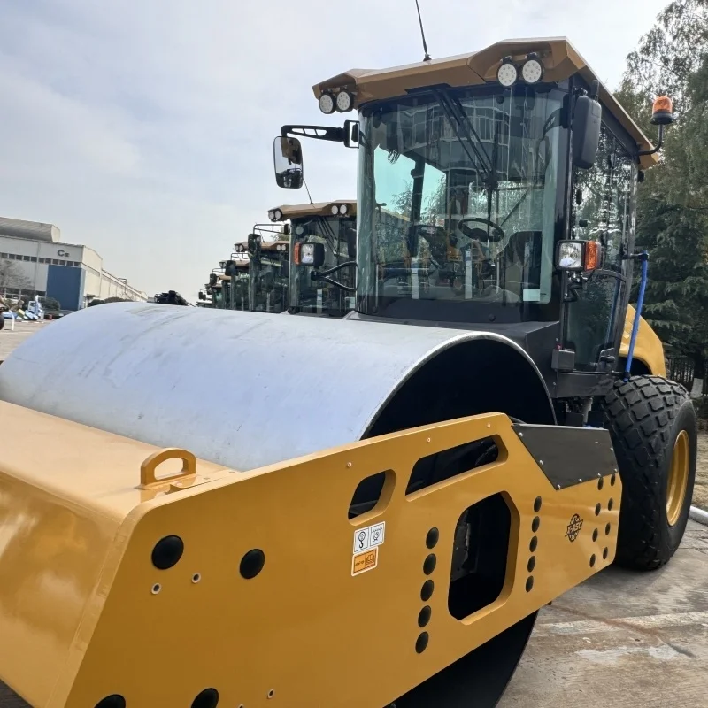 Factory  Price Automatic Soil Compactor Xs205 20ton Roller In  Machine Construction