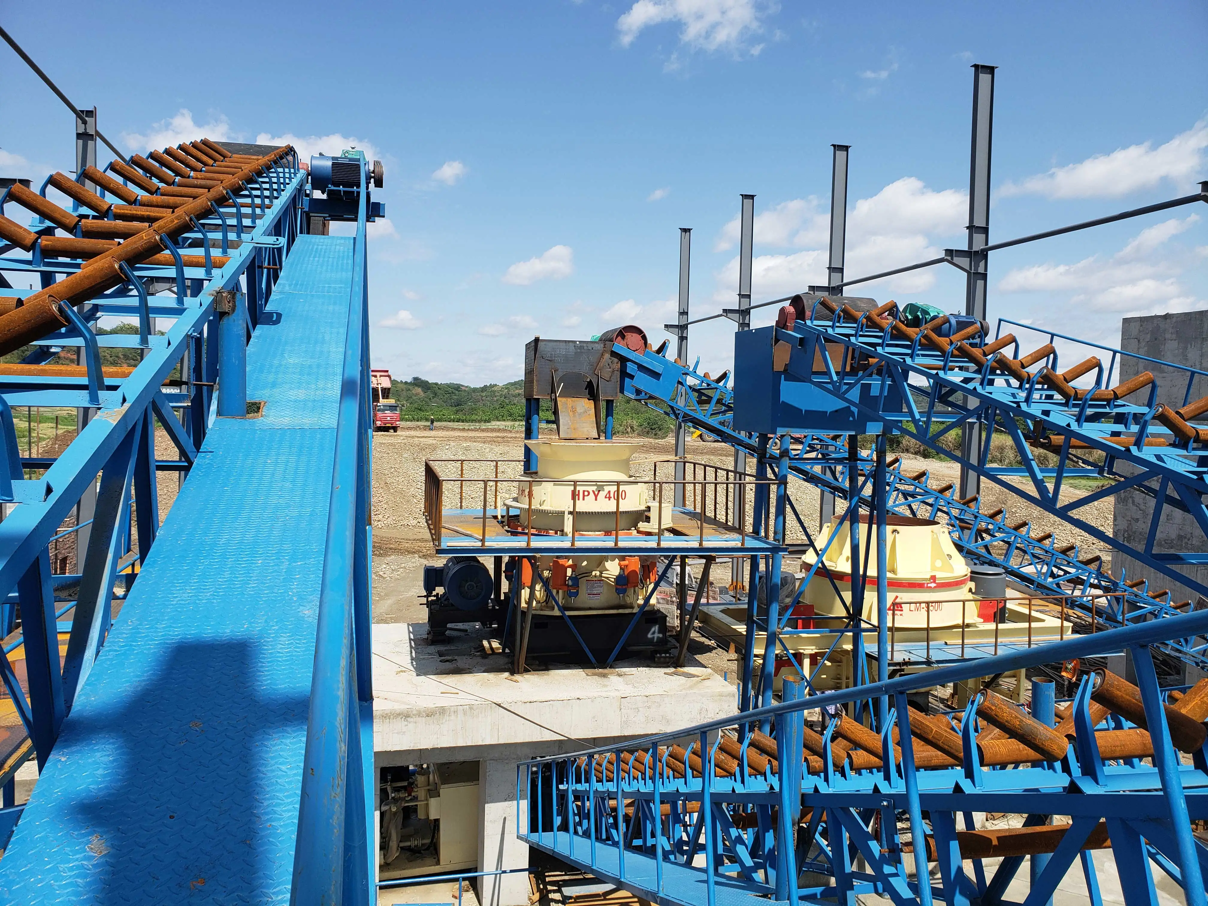 Easy operate River stone vertical shaft impact sand making machine crusher for brick making mining machine