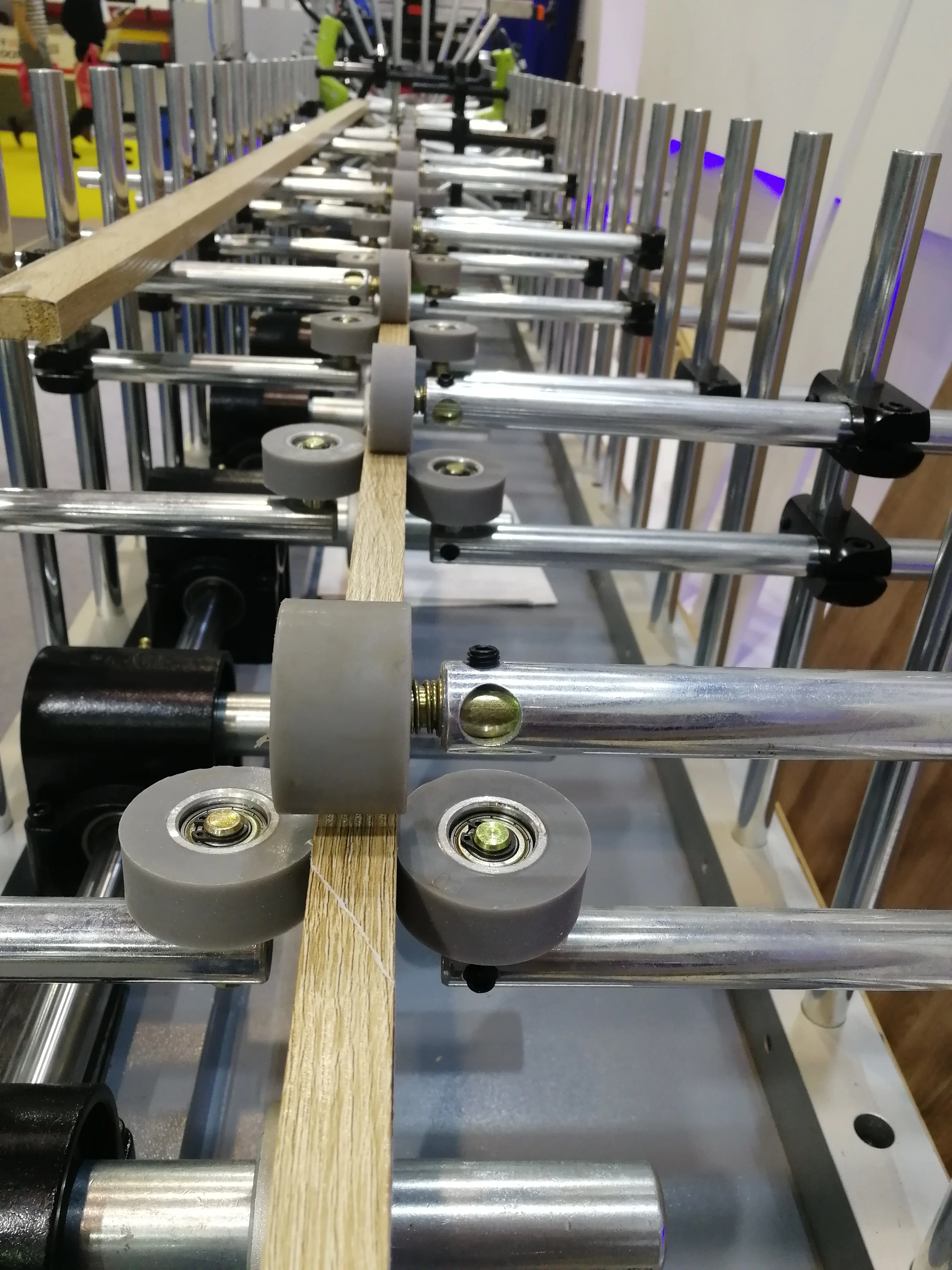 Горячий клей PUR MDF, машина для упаковки профилей PUR300A