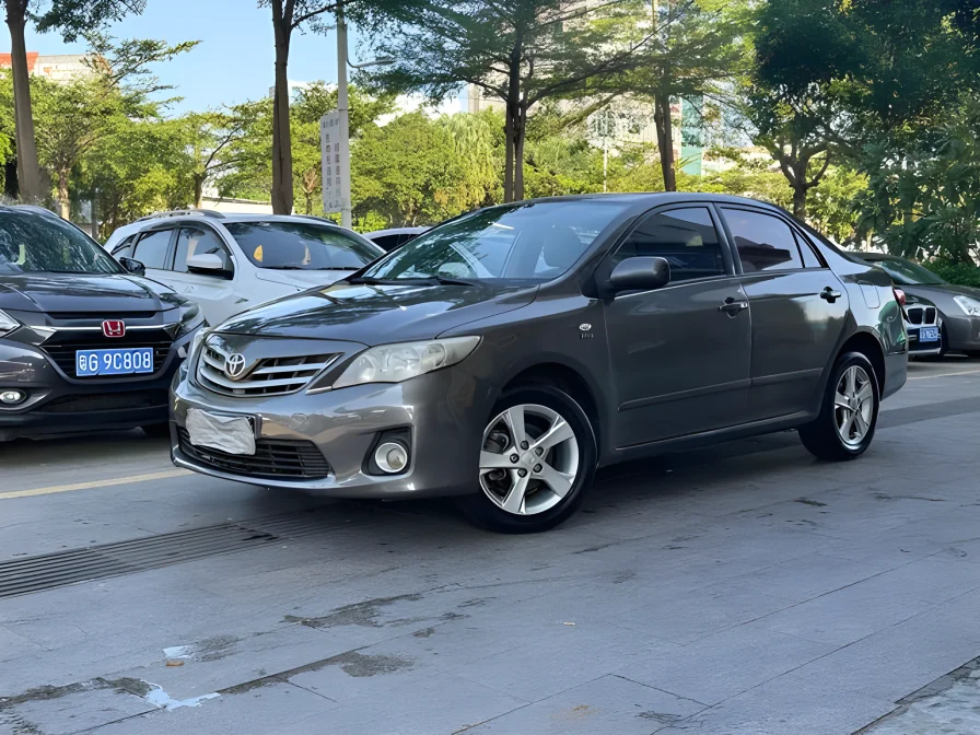 2011 Toyota Corolla седан 1.8L CVT GL-i Доступное топливо для автомобиля автоматическая коробка передач с малым пробегом Подержанный автомобиль
