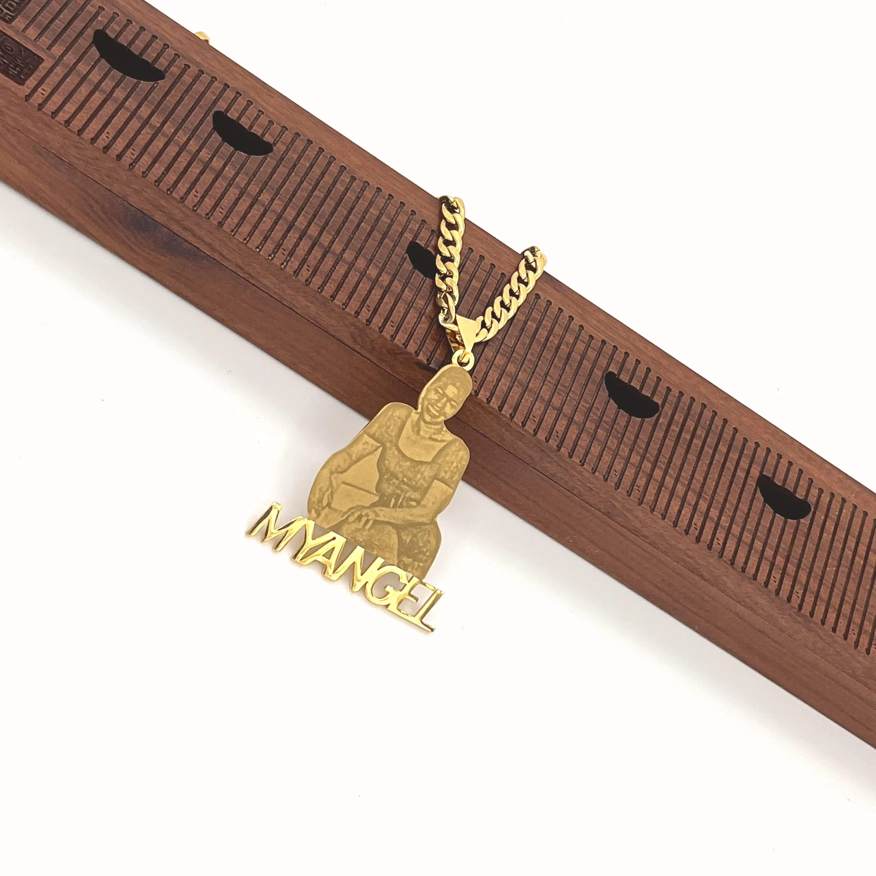 High Quality Mens Stainless Steel Jewelry 18k Gold Plated Chain Customized Name Human Character Necklaces