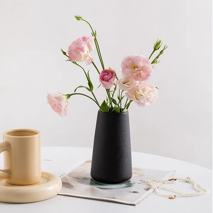Nordic Minimalist Flower Vase For Home Decoration Geometric Ceramic Flower Vase For Shelves Wedding Flower Vase Home Decor