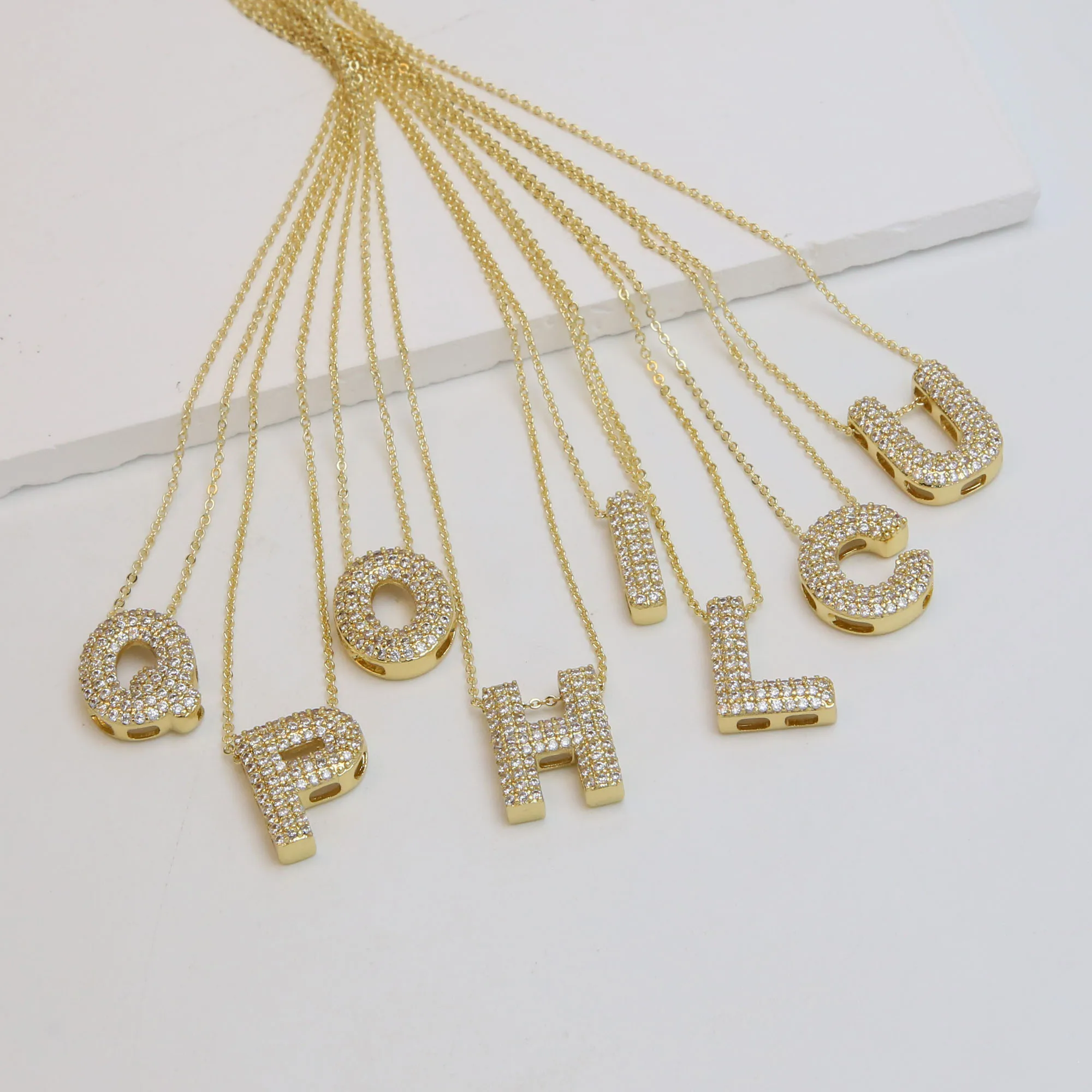 18k gold plated women fashionable jewelry dainty pearl Alphabet initial pendant necklace letter jewelry gift