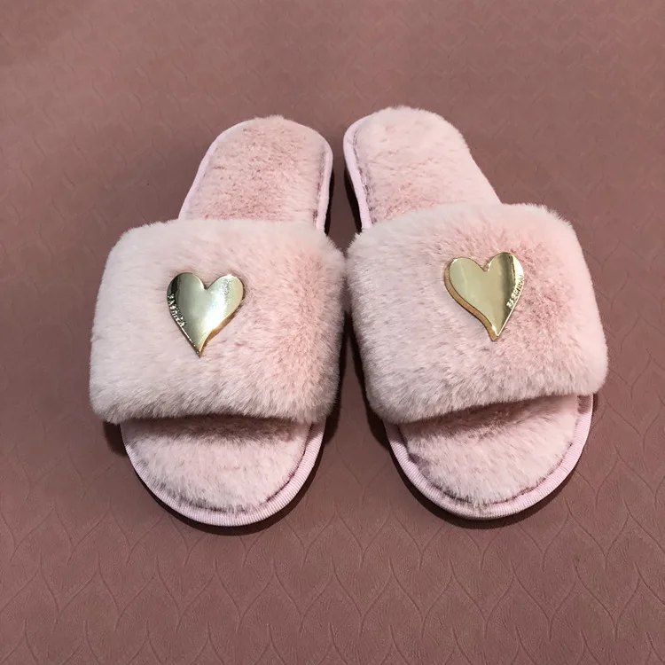 Wholesale 2024 new design Heart shaped decoration Artificial rabbit fur slippers warm soft fluffy plush indoor home slippers