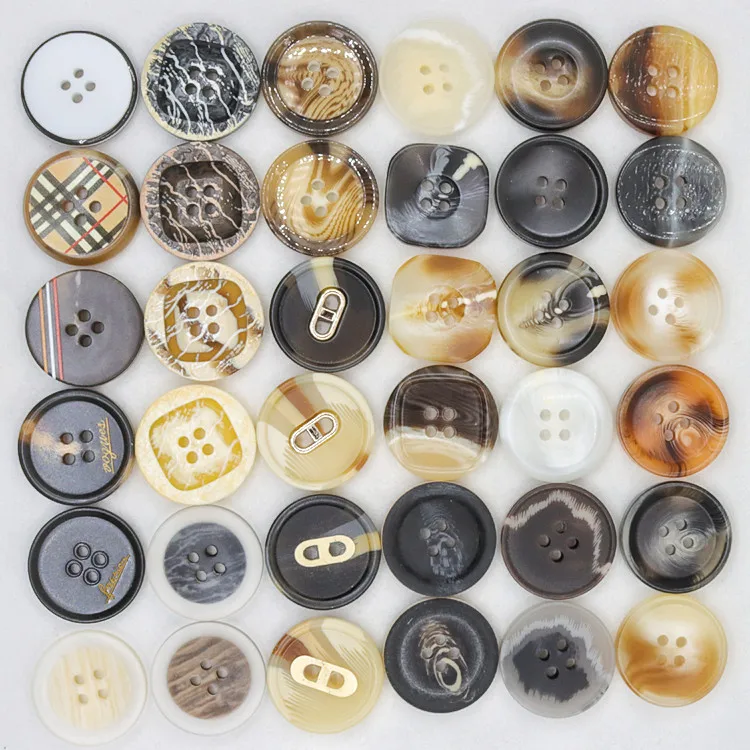 Button manufacturer custom wholesale 4-hole flat back imitation horns blazer plastic resin buttons