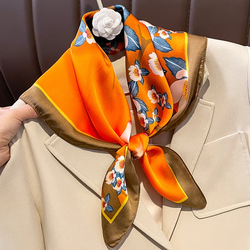 Famous Brand Floral Printed silk Scarf for Women Screen Printing Custom Design Foulard 70*70cm Bandana Silk Satin Scarf