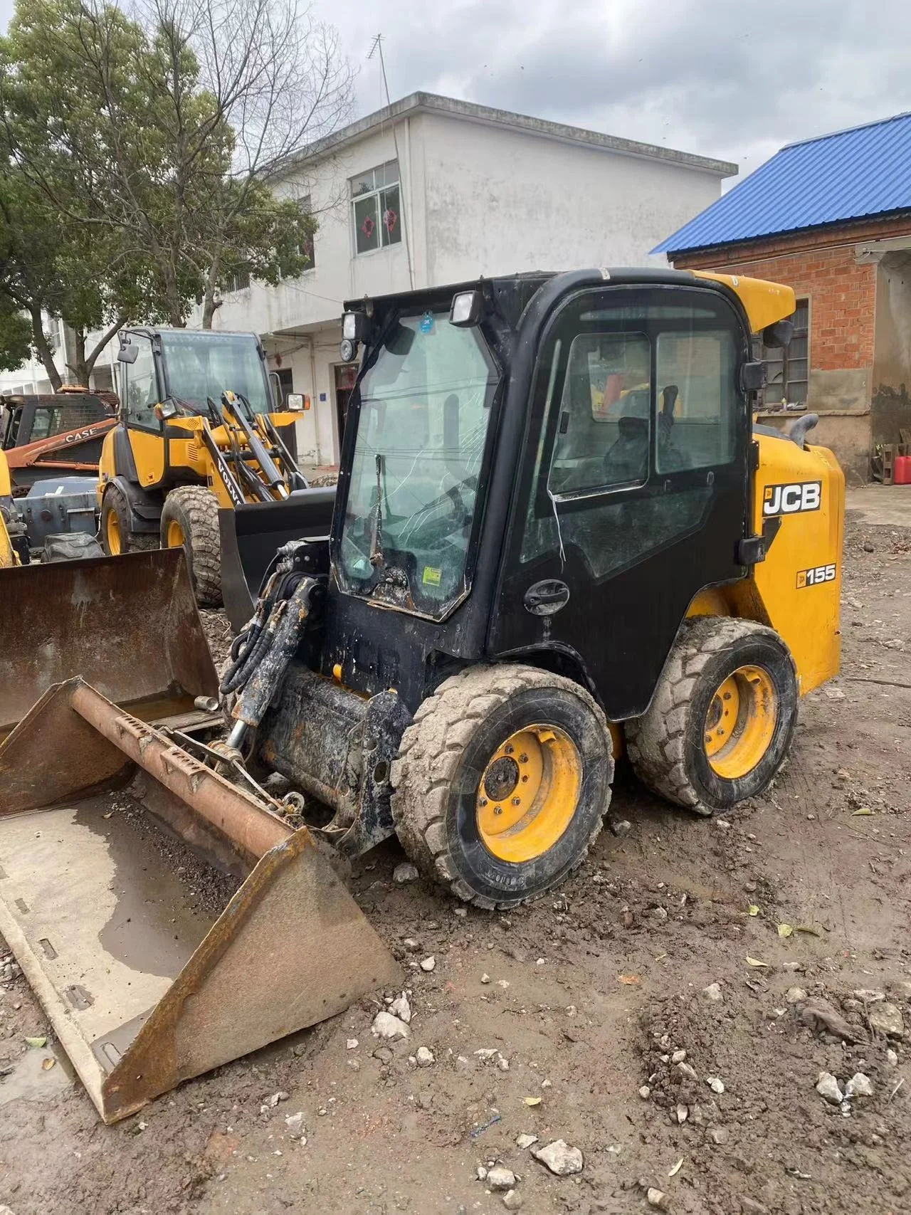 Мини-погрузчик JCB 155