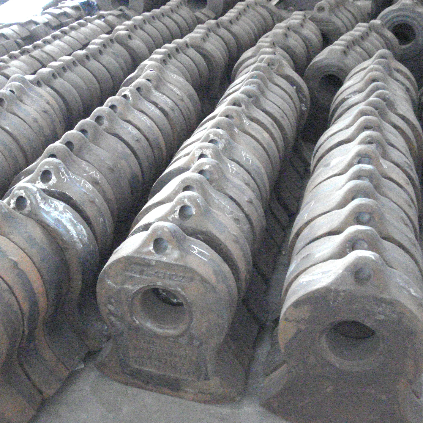 MILLS PARTS HAMMERS CRUSHER HAMMER HEADS WEAR PARTS