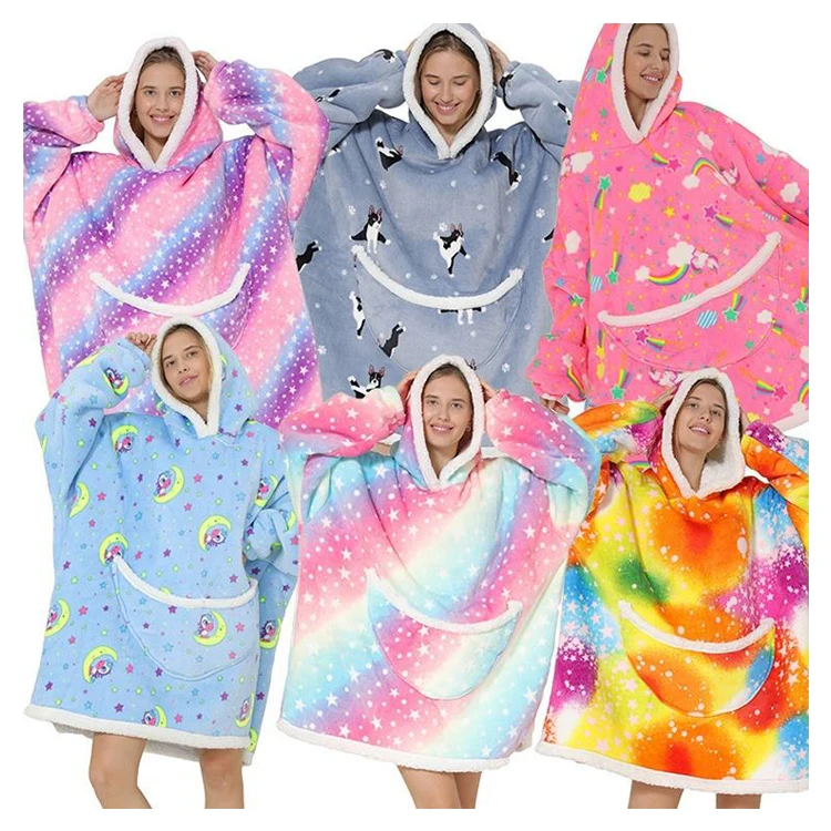 2022 New Arrival Wholesale Wearable Fleece Puffy Glow Giant Hoodie Blanket For Kids And Adult Sherpa Oversized Hoodie Blanket