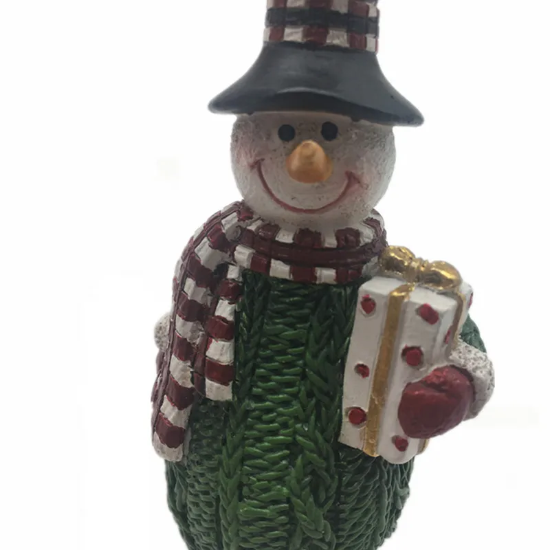 
Christmas Decoration Green Wool Scarf Hanging Snowman Statue Decorative Ornament Sculpture 