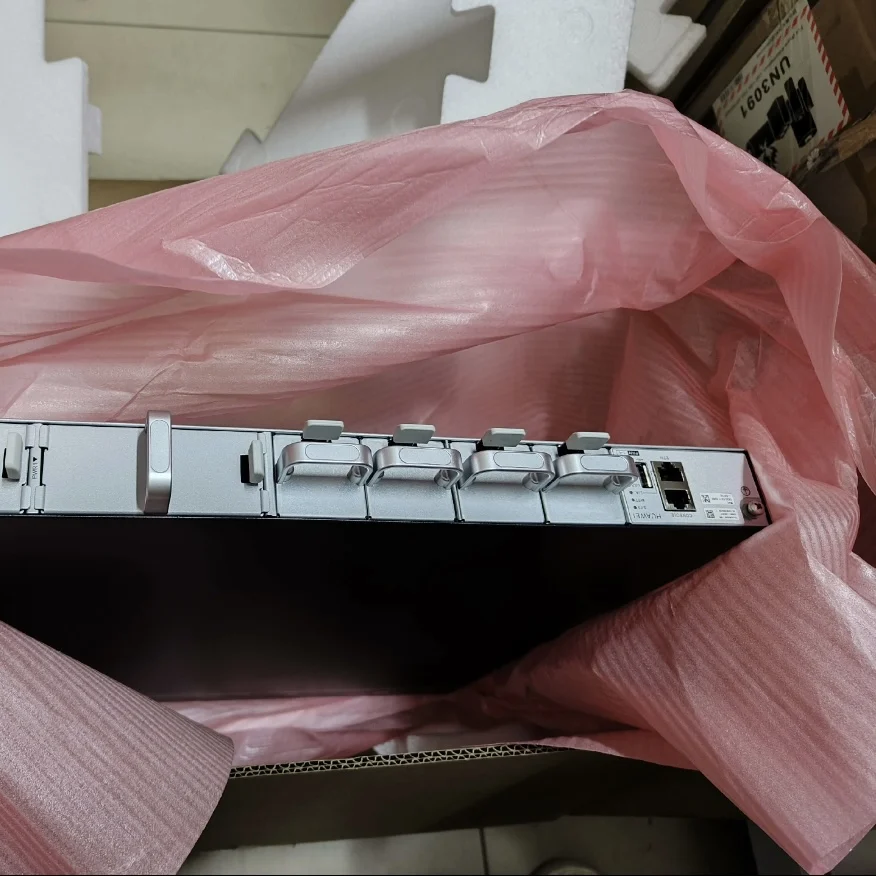 Переключатель CE6881H-48S6CQ CE6881H 02354LLY 02354LLW (48*10 г SFP + 6*100 QSFP28 2 * AC модули питания 4 вентилятора