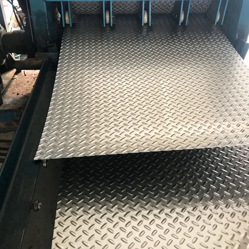 Aisi Embossed anti slip 304 stainless steel checker diamond charger flat rhodium plate Medium thickness stainless steel plate