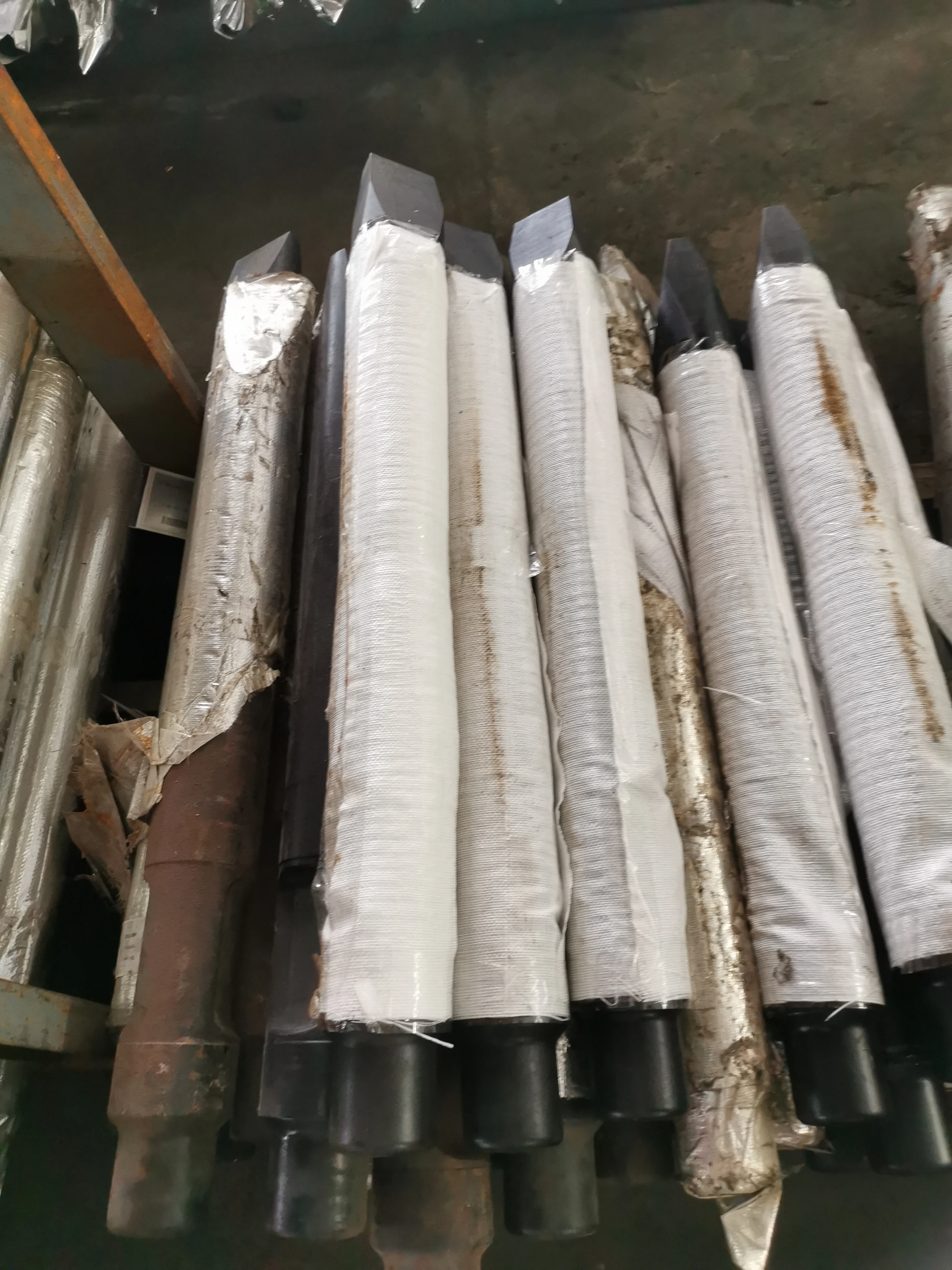 Stable Quality Hydraulic Breaker Hammer Excavator Rock Breaker Chisel diameter of 45mm SB20